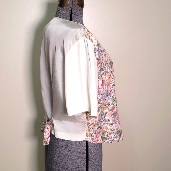 Vintage Foral Vest Attatched to Cropped Tshirt Size Medium Large - Picture 10 of 11